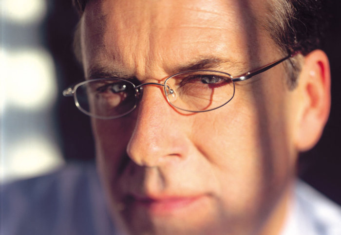 Faith versus mistrust